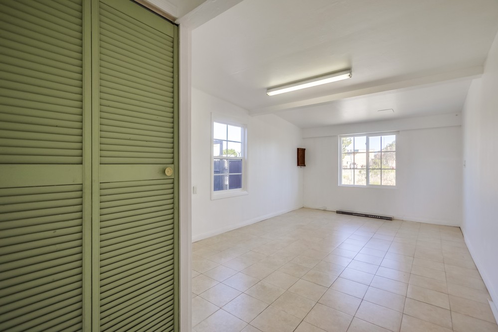 Virtual tour photo 17 of 41 for 3628 College Avenue