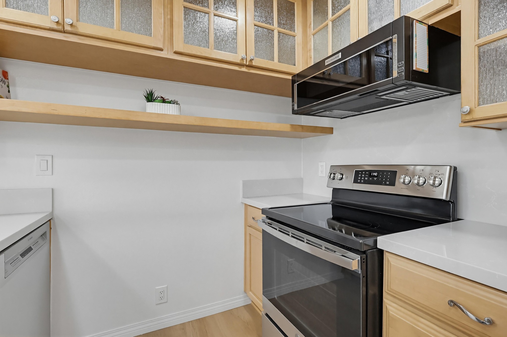 Virtual tour photo 17 of 46 for 363 Newport Ave UNIT 302