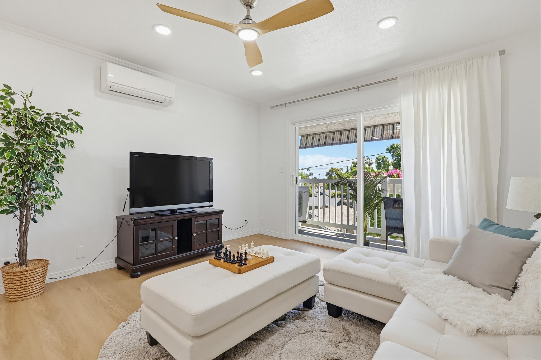 Virtual tour photo 20 of 46 for 363 Newport Ave UNIT 302