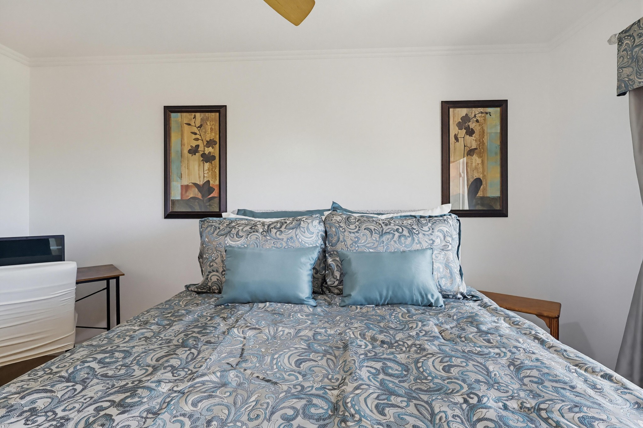 Virtual tour photo 31 of 46 for 363 Newport Ave UNIT 302