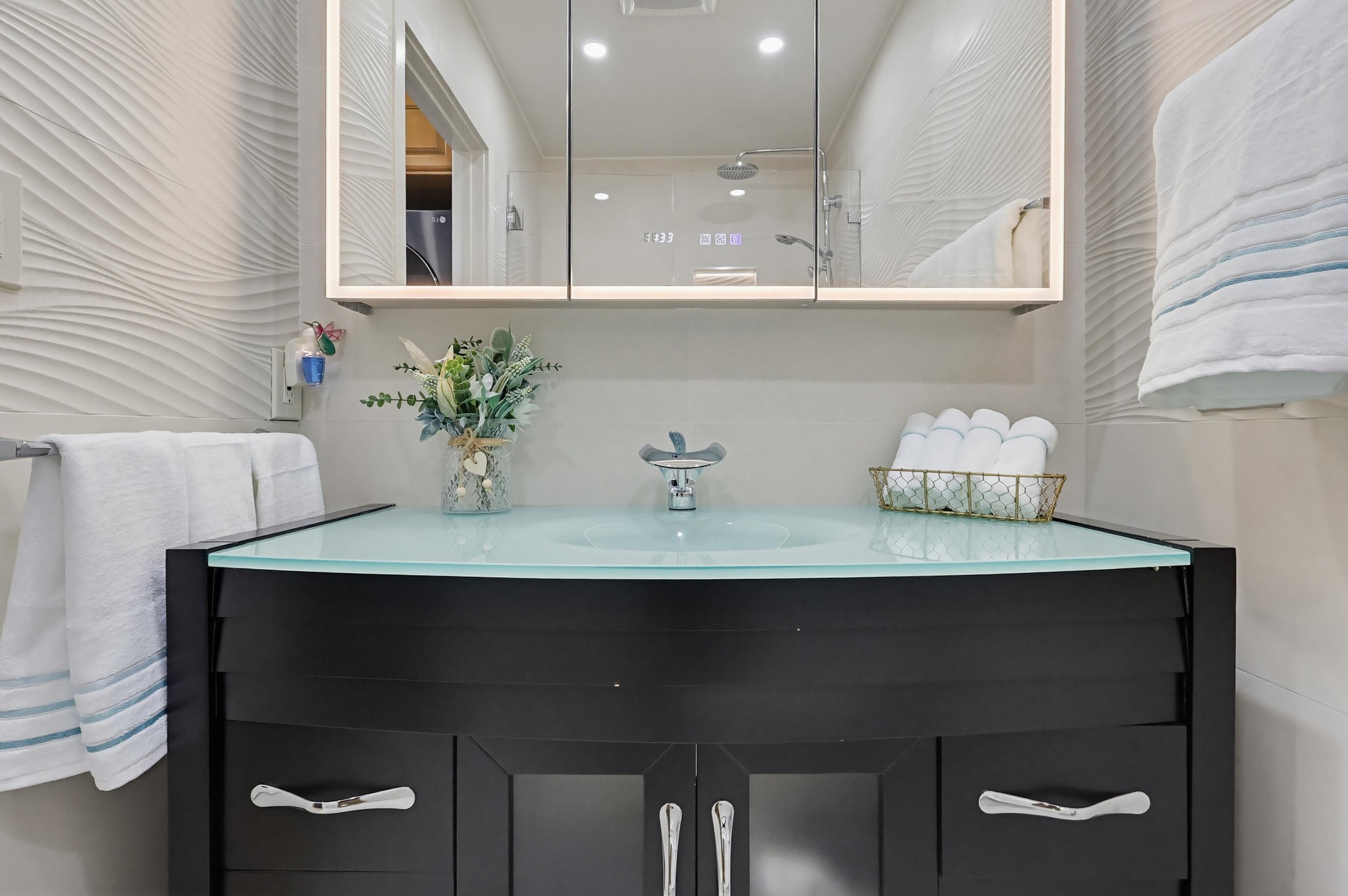 Virtual tour photo 37 of 46 for 363 Newport Ave UNIT 302