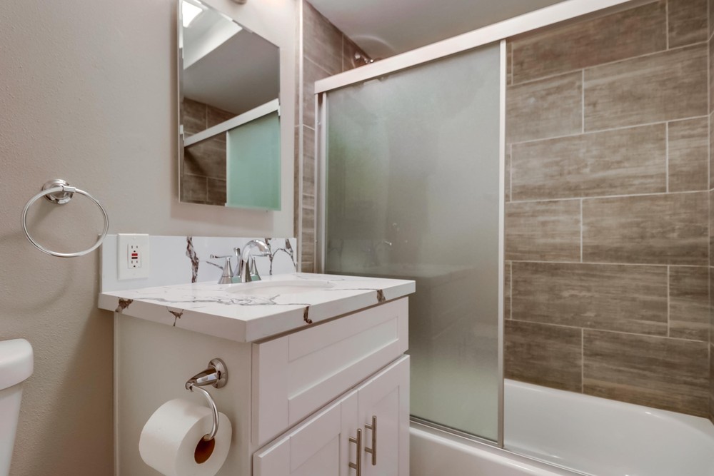 Virtual tour photo 13 of 22 for 3630 Bayside Ln