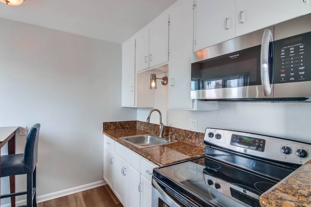 Virtual tour photo 18 of 27 for 3630 Bayside Ln