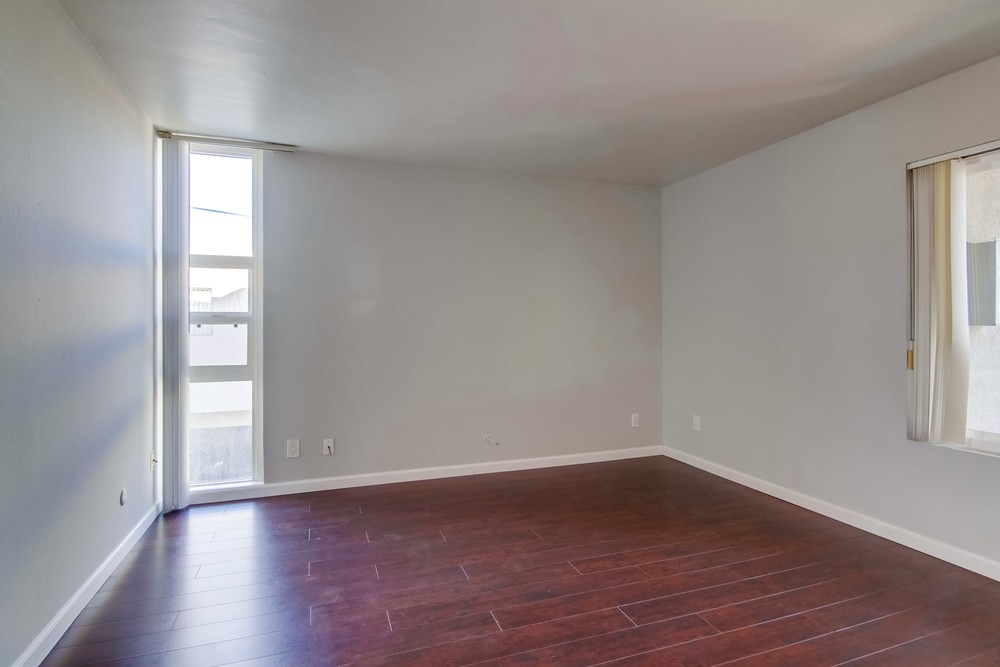 Virtual tour photo 3 of 24 for 3630 Bayside Ln Unit #2