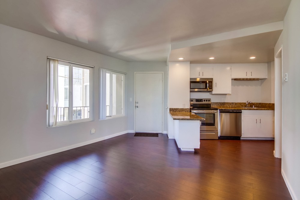 Virtual tour photo 4 of 24 for 3630 Bayside Ln Unit #2
