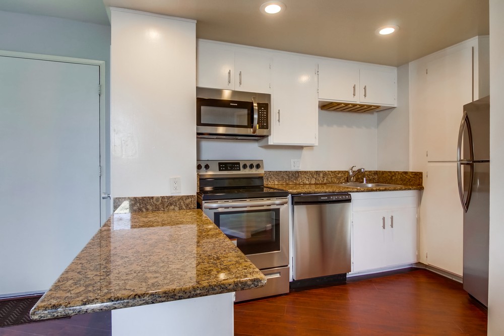 Virtual tour photo 10 of 24 for 3630 Bayside Ln Unit #2