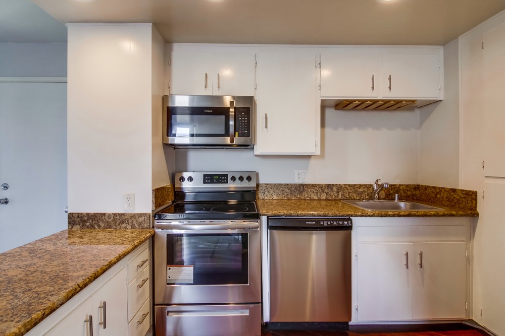 Virtual tour photo 11 of 24 for 3630 Bayside Ln Unit #2