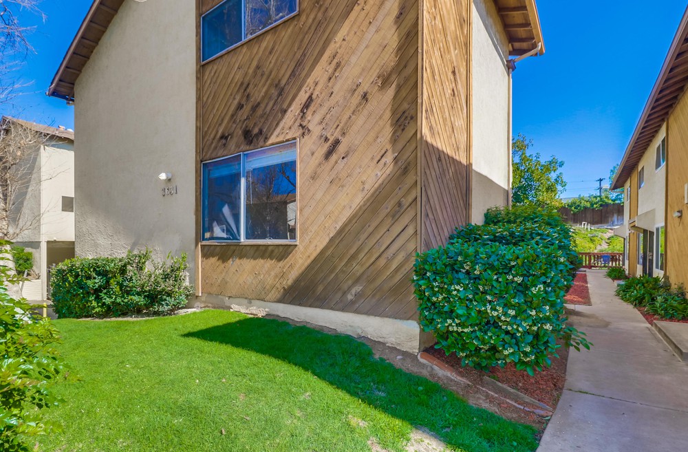 Virtual tour photo 5 of 35 for 3631 Lemona Ave unit A
