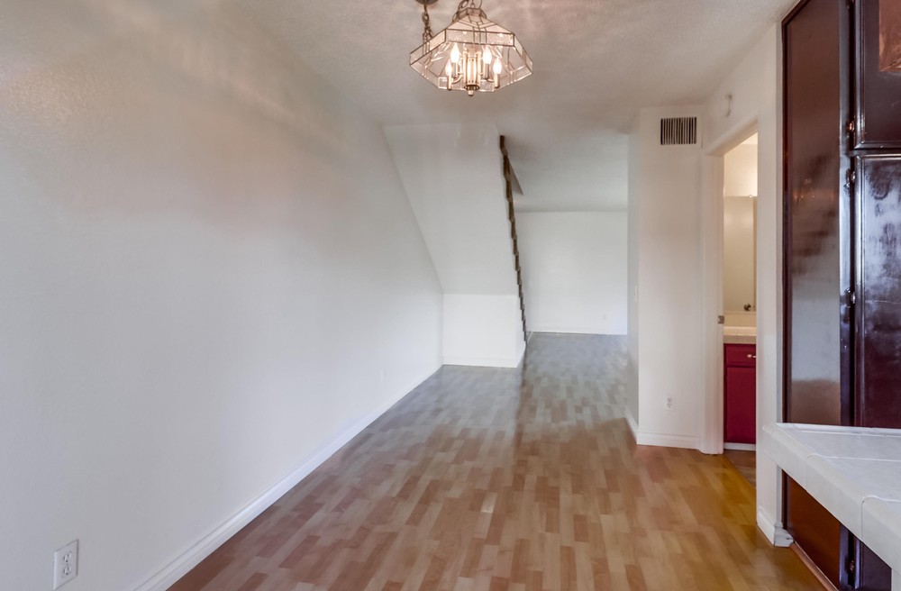 Virtual tour photo 16 of 35 for 3631 Lemona Ave unit A