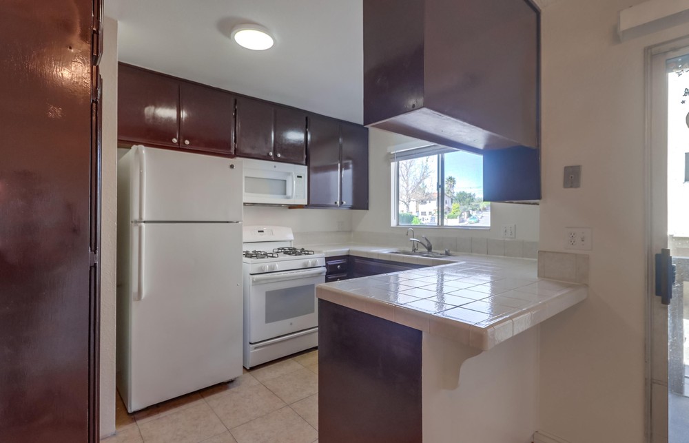 Virtual tour photo 17 of 35 for 3631 Lemona Ave unit A