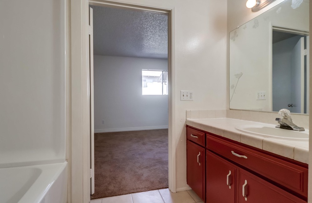 Virtual tour photo 28 of 35 for 3631 Lemona Ave unit A