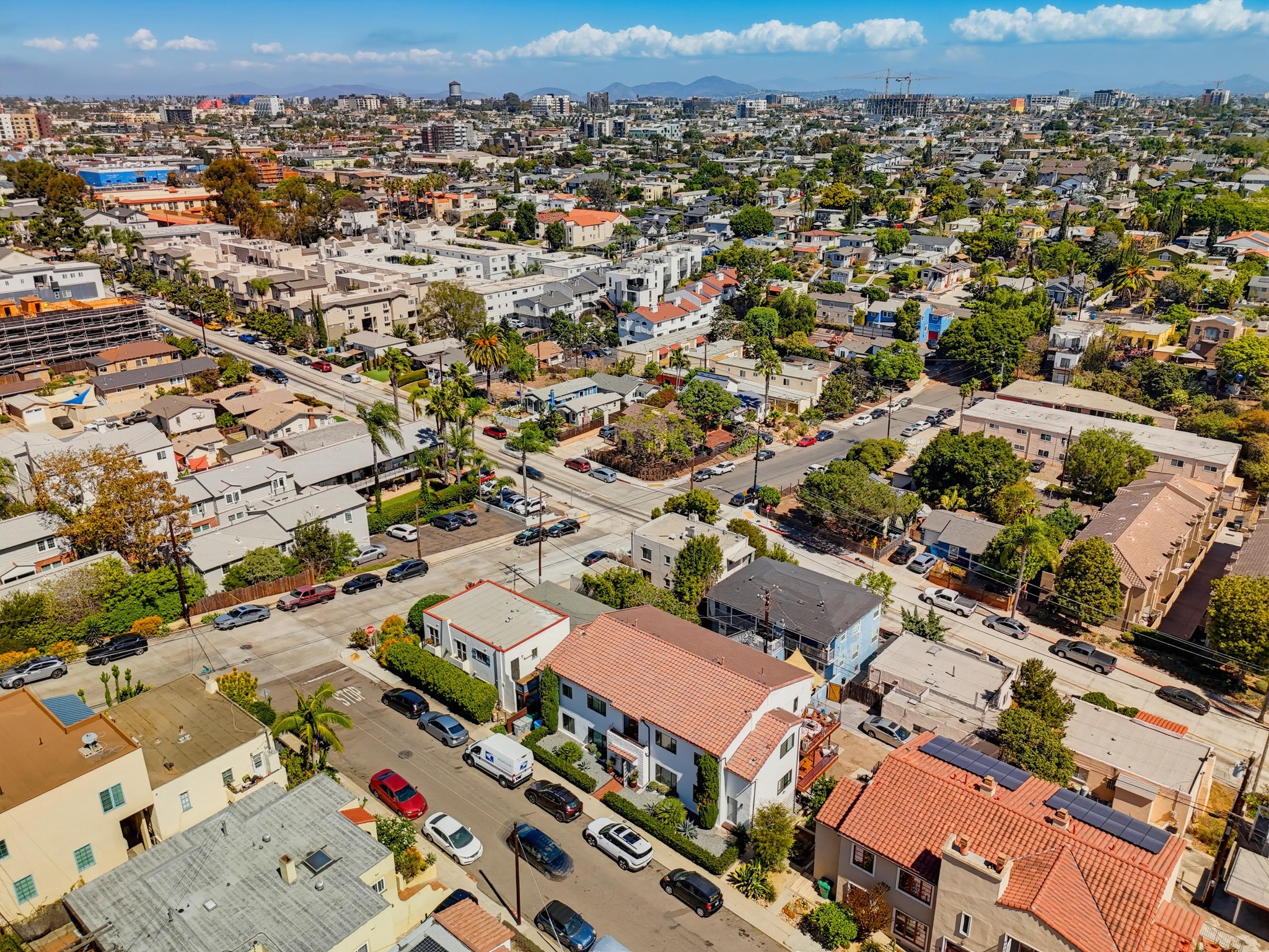 Virtual tour photo 11 of 29 for 3633-39 Wilshire Terrace
