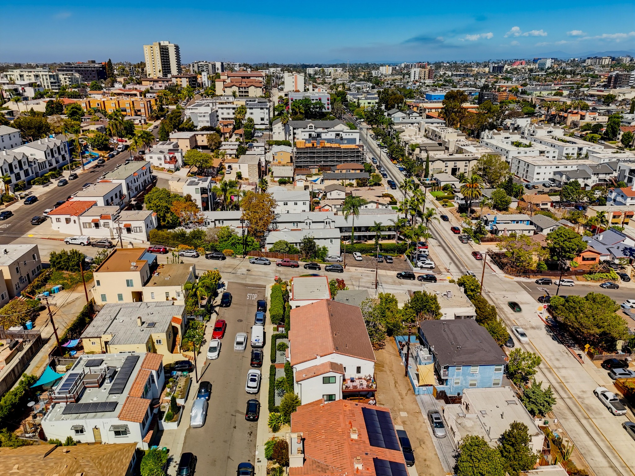 Virtual tour photo 18 of 29 for 3633-39 Wilshire Terrace