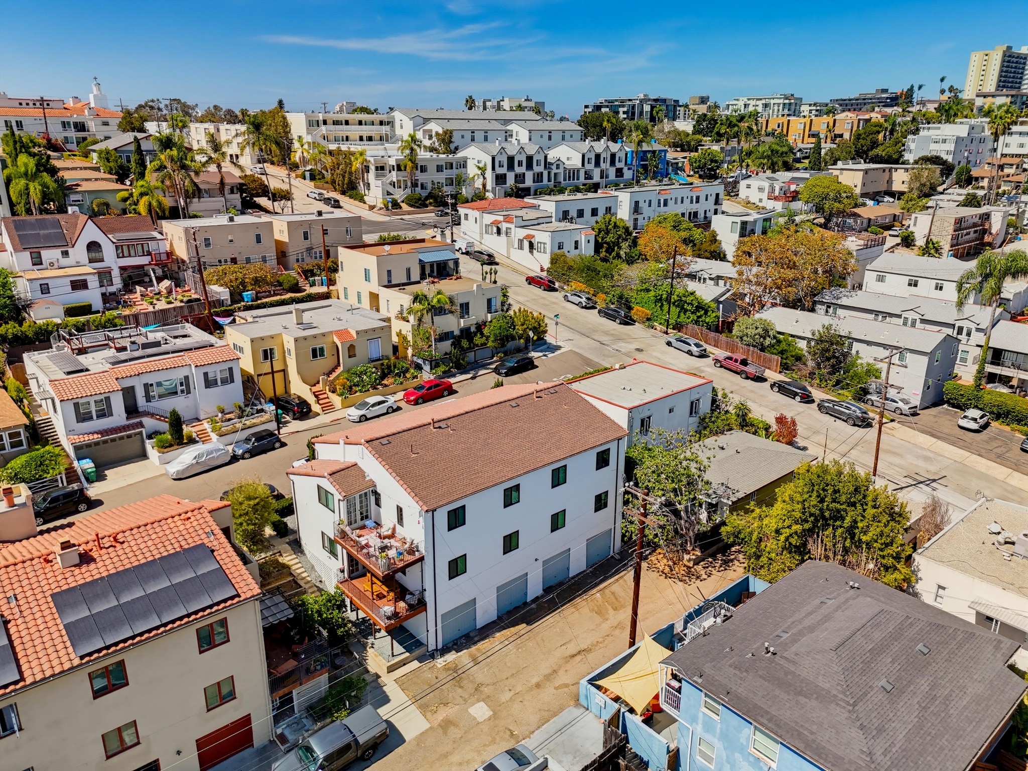 Virtual tour photo 20 of 29 for 3633-39 Wilshire Terrace