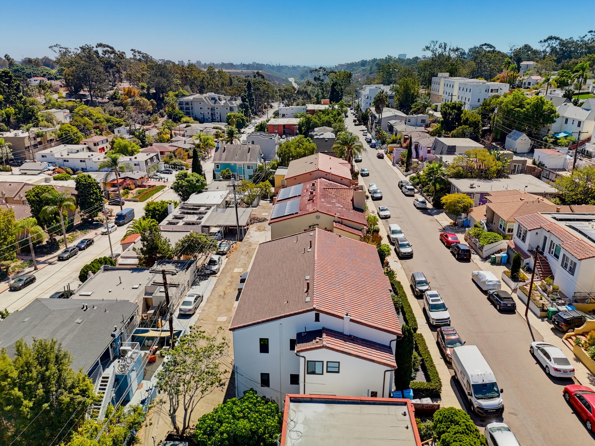 Virtual tour photo 23 of 29 for 3633-39 Wilshire Terrace