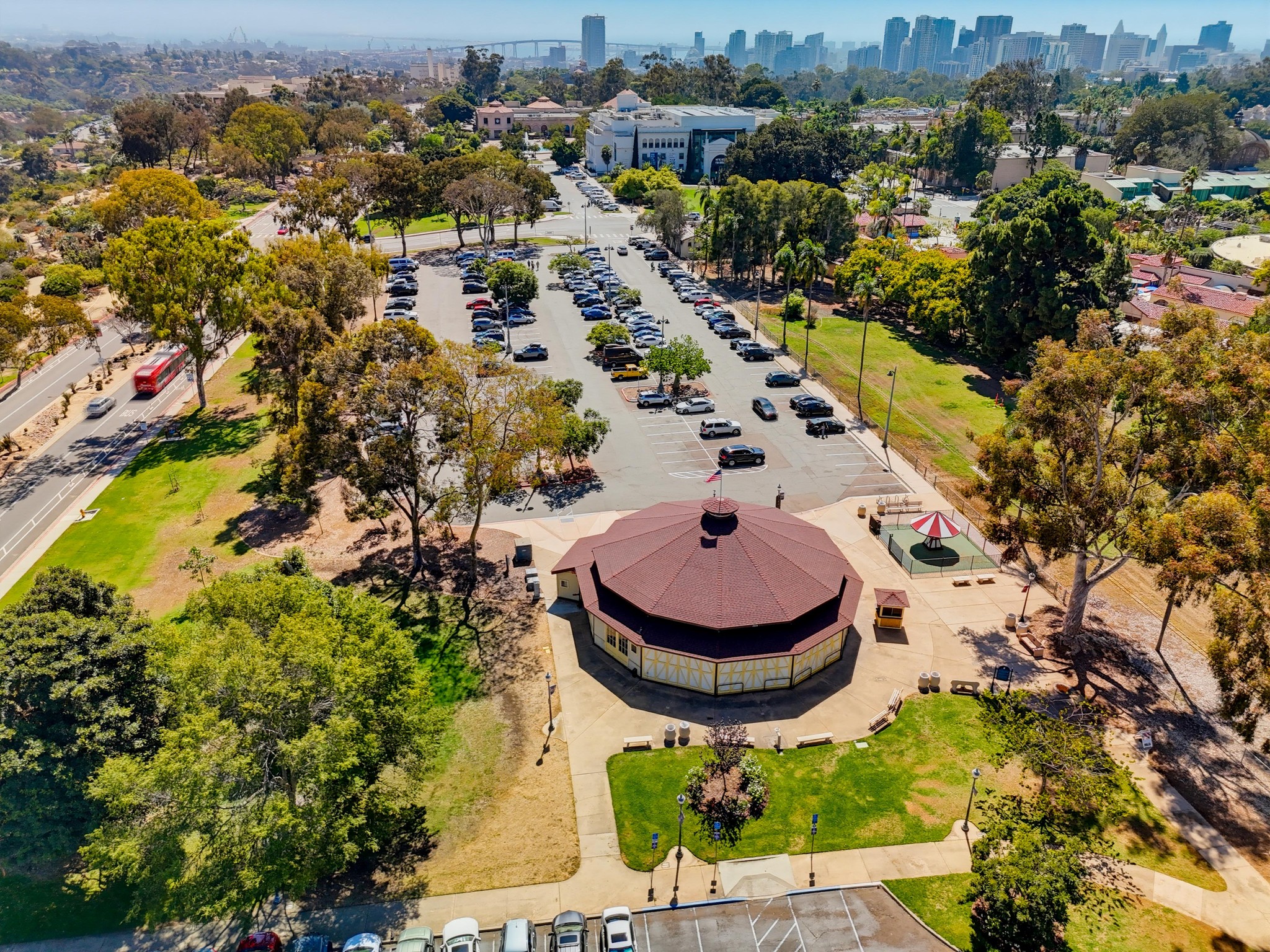 Virtual tour photo 26 of 29 for 3633-39 Wilshire Terrace
