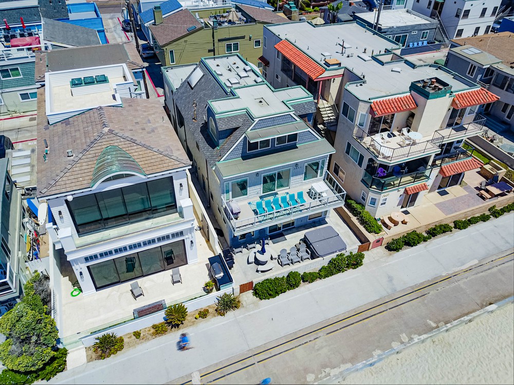 Virtual tour photo 18 of 27 for 3633 Ocean Front Walk