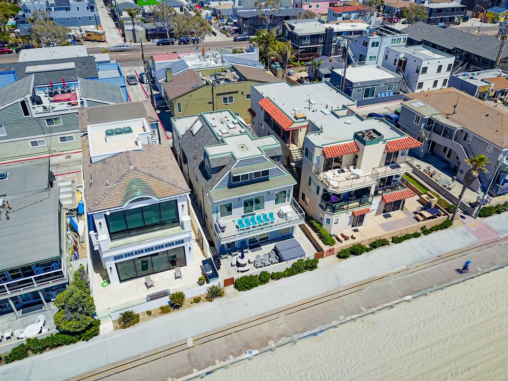 Virtual tour photo 19 of 27 for 3633 Ocean Front Walk