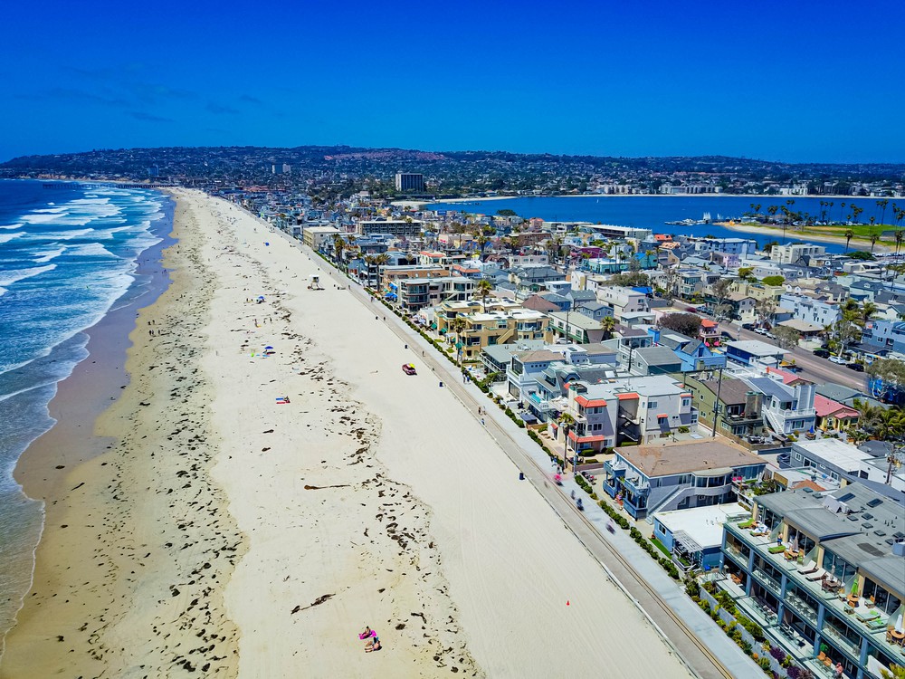 Virtual tour photo 28 of 27 for 3633 Ocean Front Walk