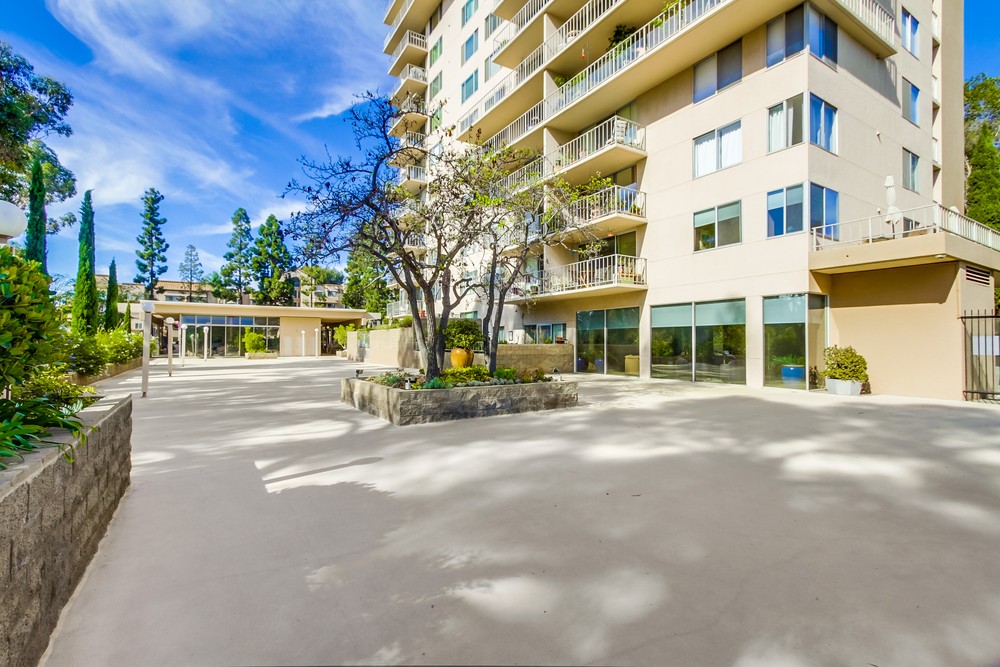Virtual tour photo 5 of 55 for 3634 7th Ave Unit 4E