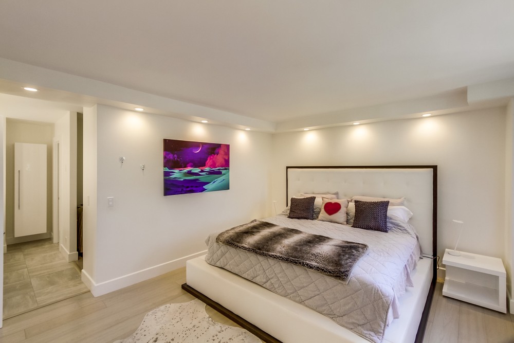 Virtual tour photo 23 of 55 for 3634 7th Ave Unit 4E