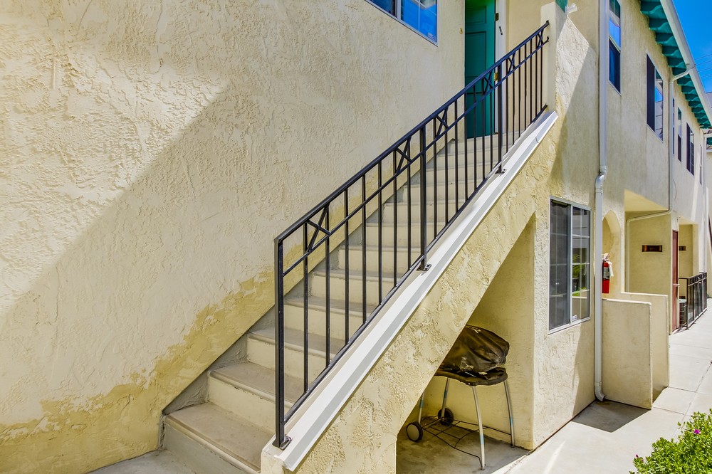 Virtual tour photo 6 of 31 for 3635 3rd Avenue #2