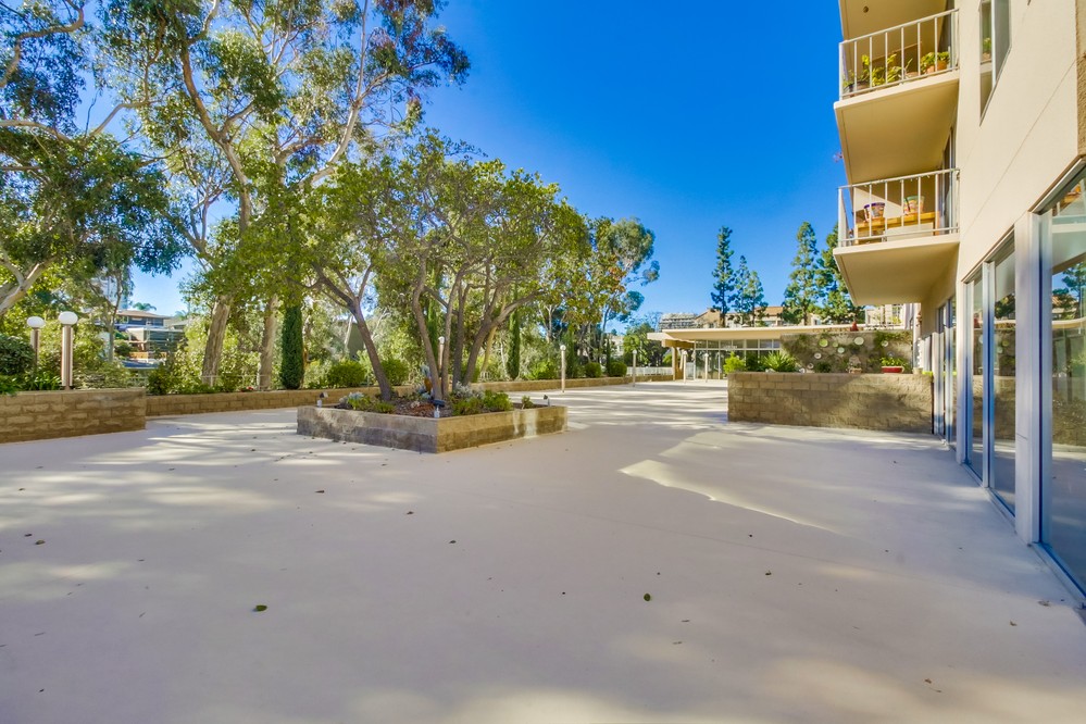 Virtual tour photo 5 of 74 for 3635 7th Ave #15g