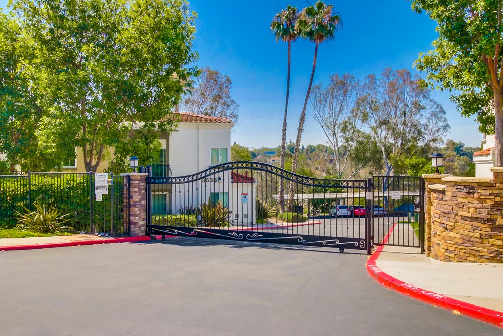 Virtual tour photo 4 of 27 for 3635 Ash St #10