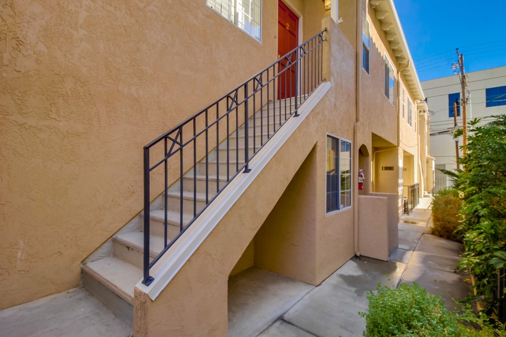 Virtual tour photo 6 of 30 for 3635 Third Ave #2