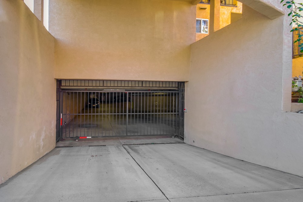 Virtual tour photo 30 of 30 for 3635 Third Ave #2
