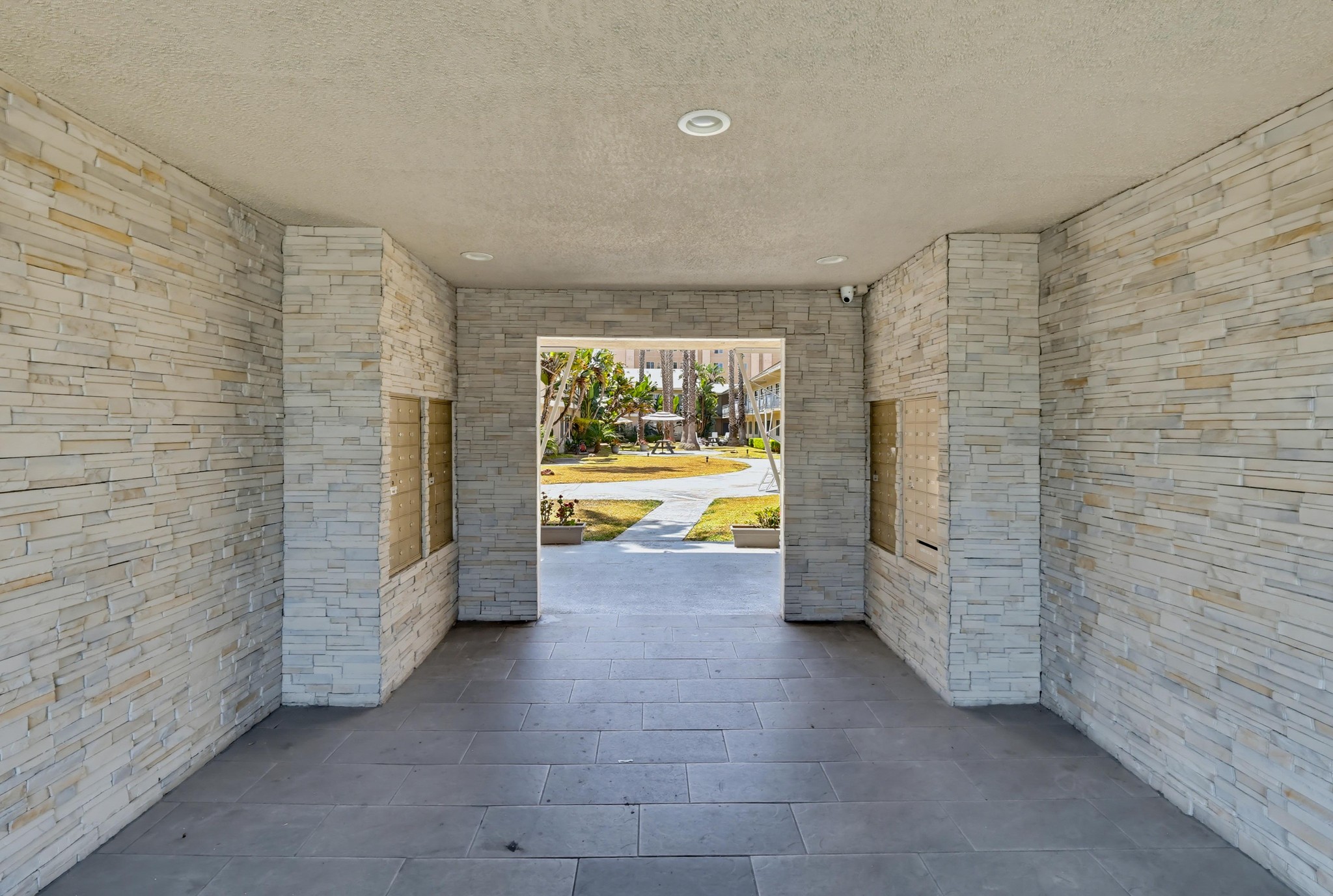 Virtual tour photo 5 of 39 for 3636 W Imperial Hwy