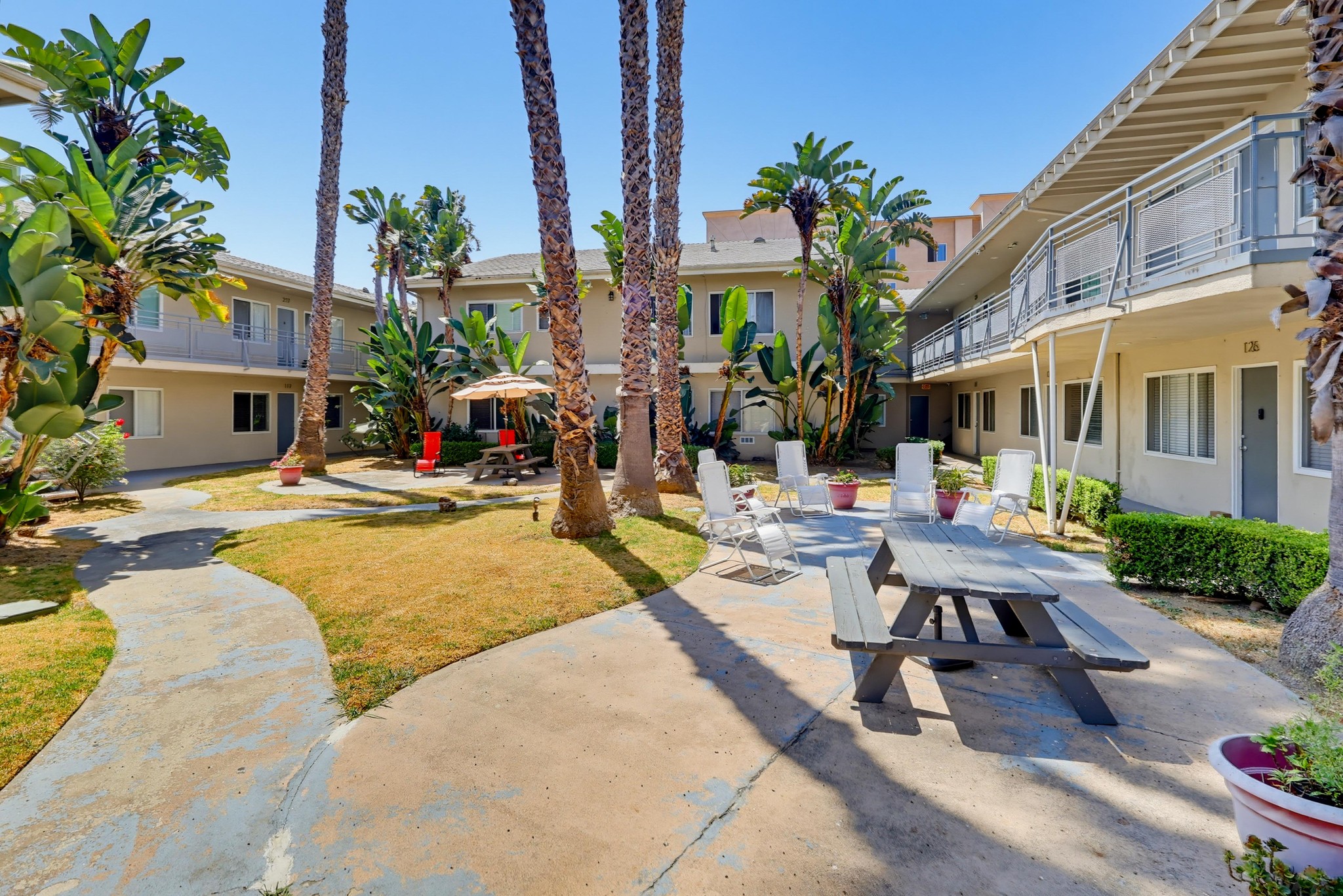 Virtual tour photo 8 of 39 for 3636 W Imperial Hwy