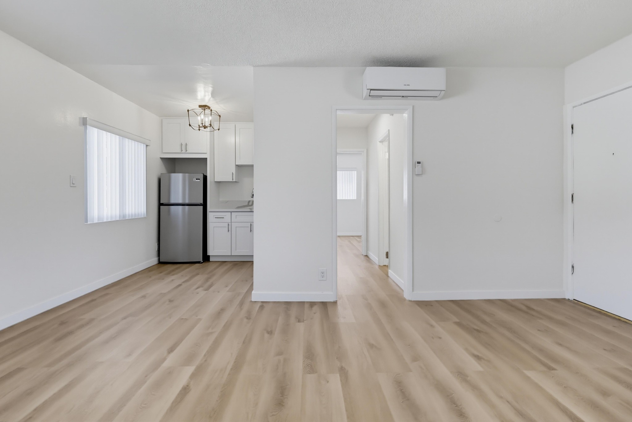 Virtual tour photo 15 of 39 for 3636 W Imperial Hwy