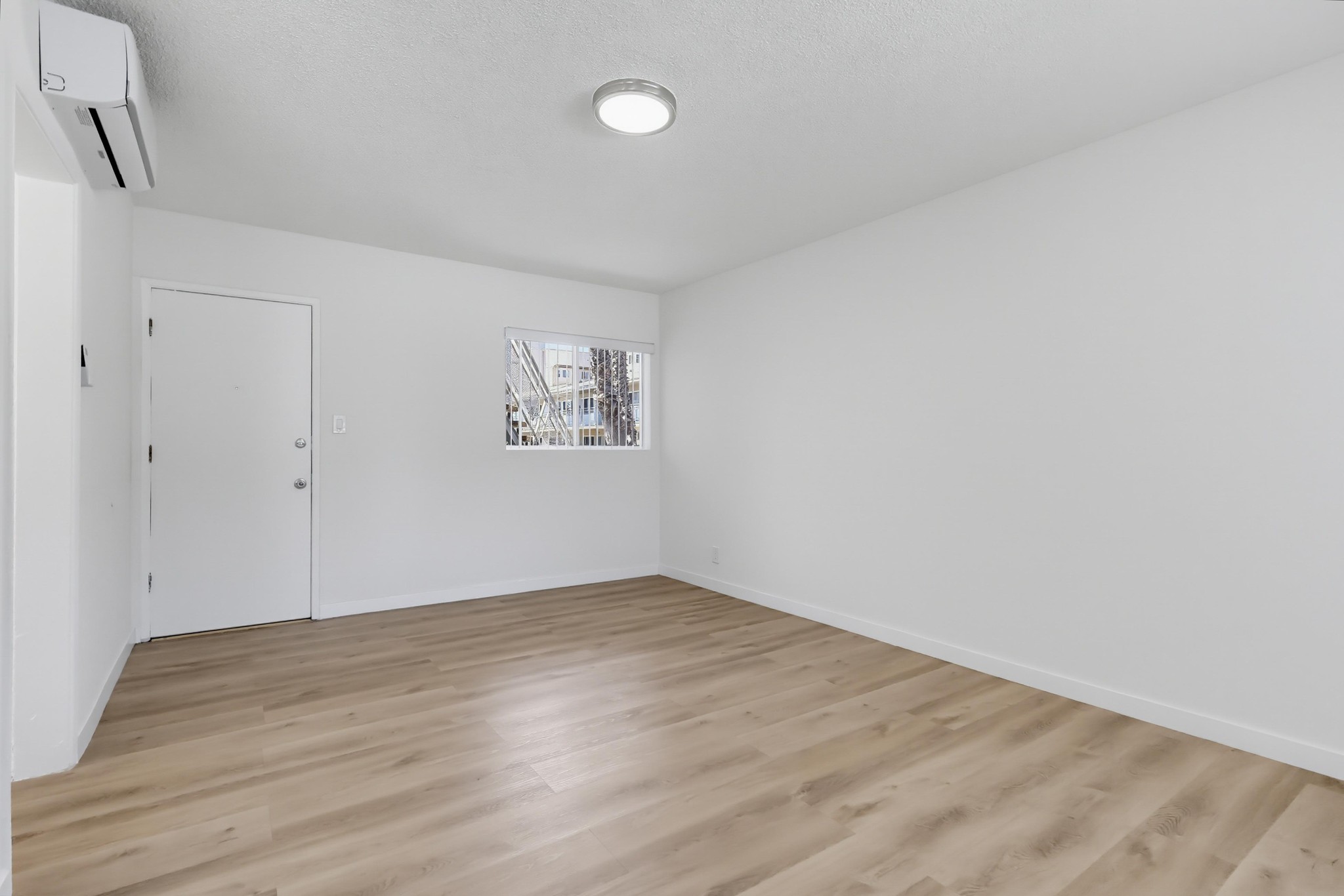 Virtual tour photo 18 of 39 for 3636 W Imperial Hwy