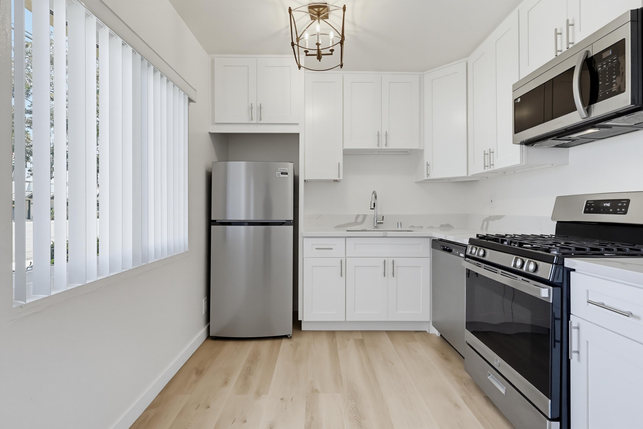 Virtual tour photo 19 of 39 for 3636 W Imperial Hwy