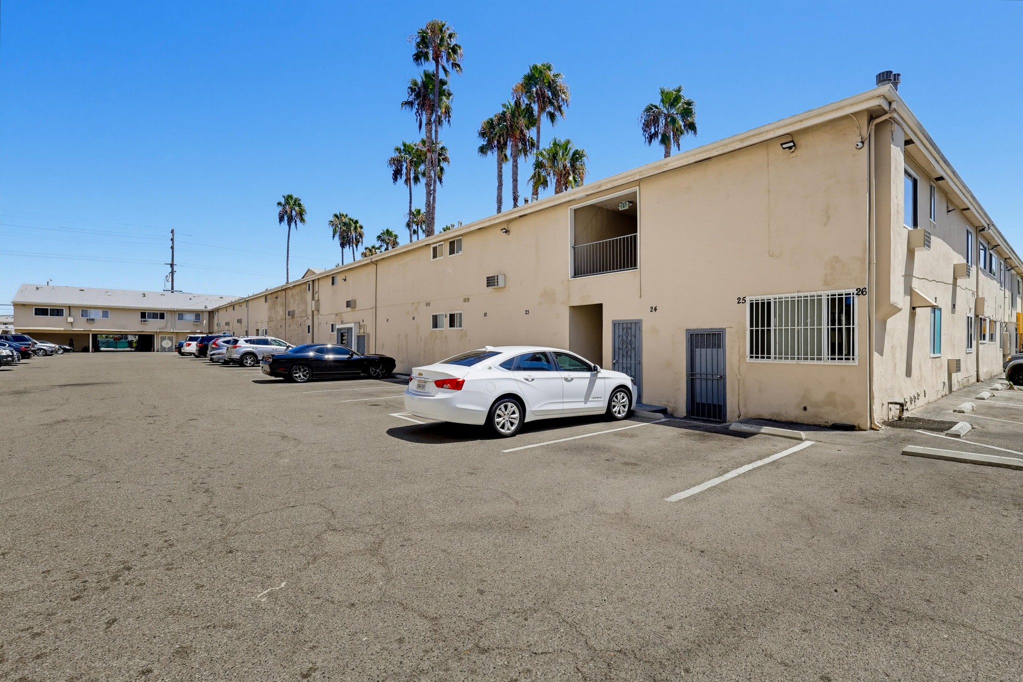 Virtual tour photo 37 of 39 for 3636 W Imperial Hwy