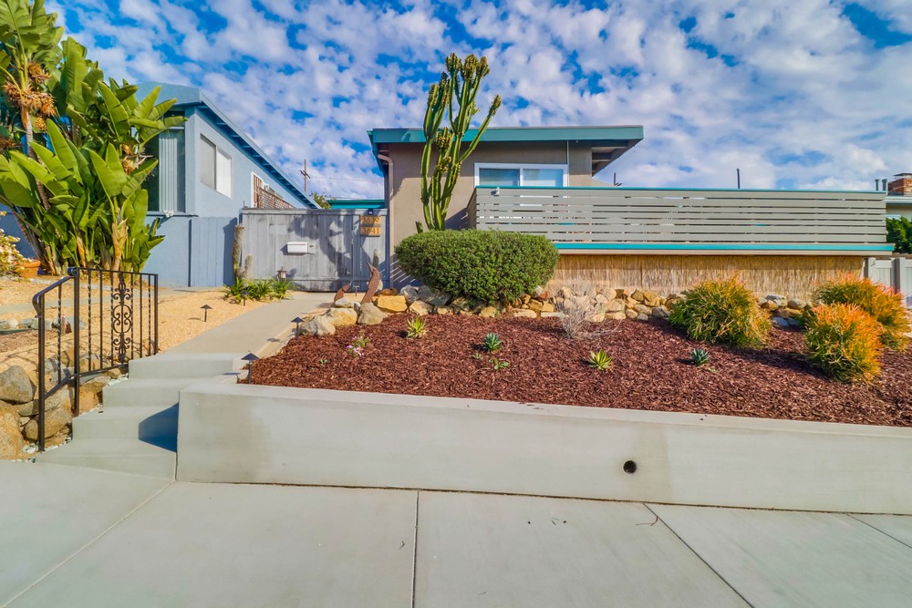 Virtual tour photo 4 of 45 for 3639 Moultrie Ave