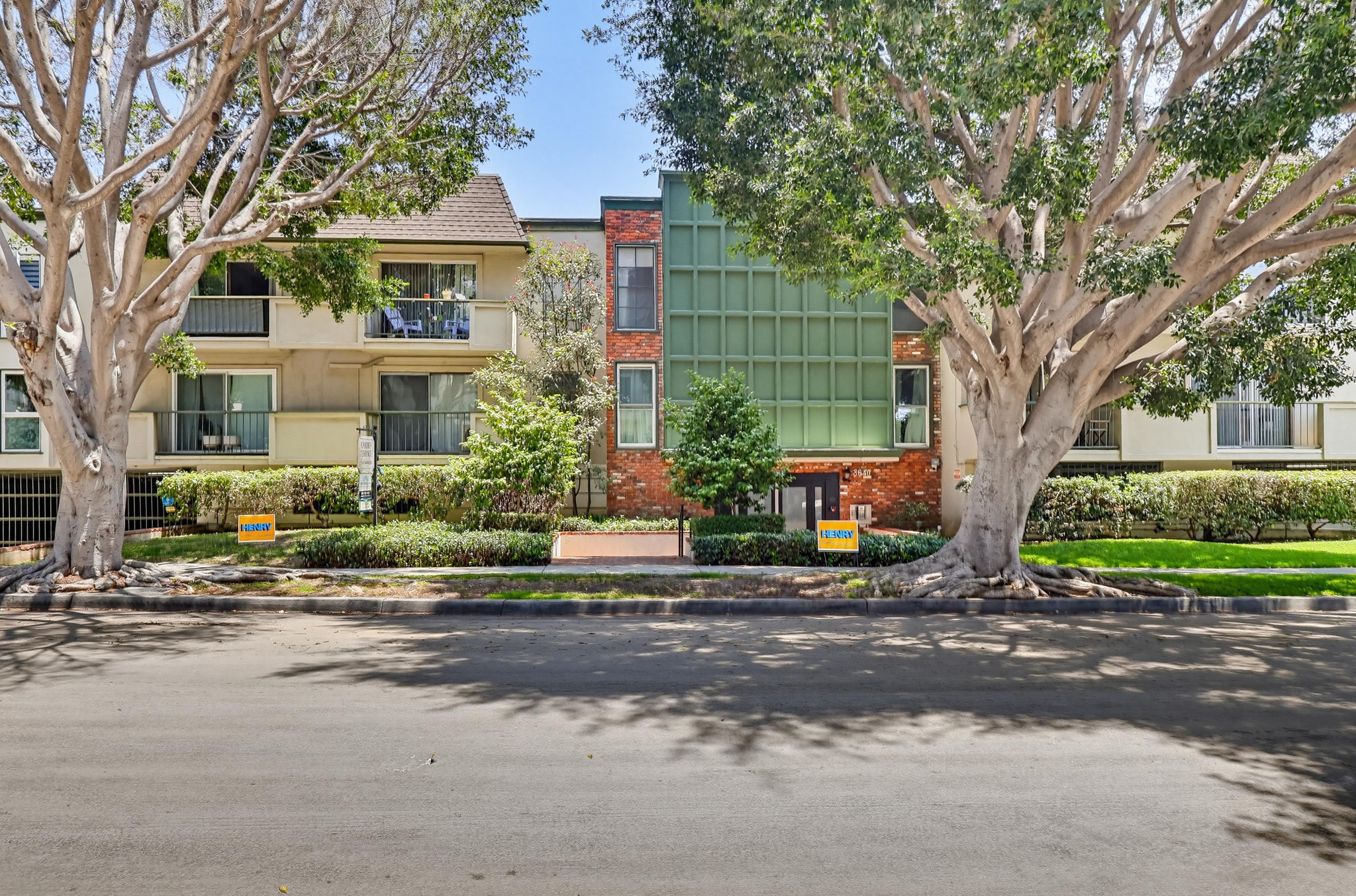 Virtual tour photo 1 of 68 for 3640 Cardiff Ave APT 210