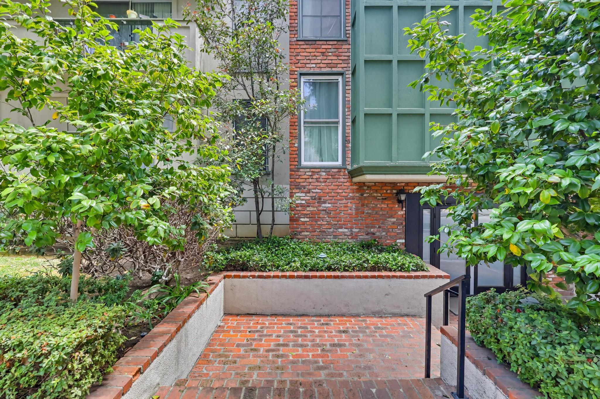 Virtual tour photo 5 of 68 for 3640 Cardiff Ave APT 210