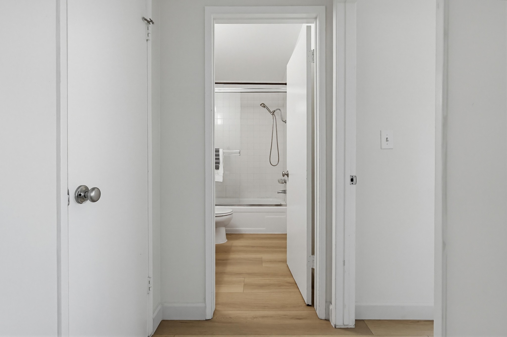 Virtual tour photo 51 of 68 for 3640 Cardiff Ave APT 210