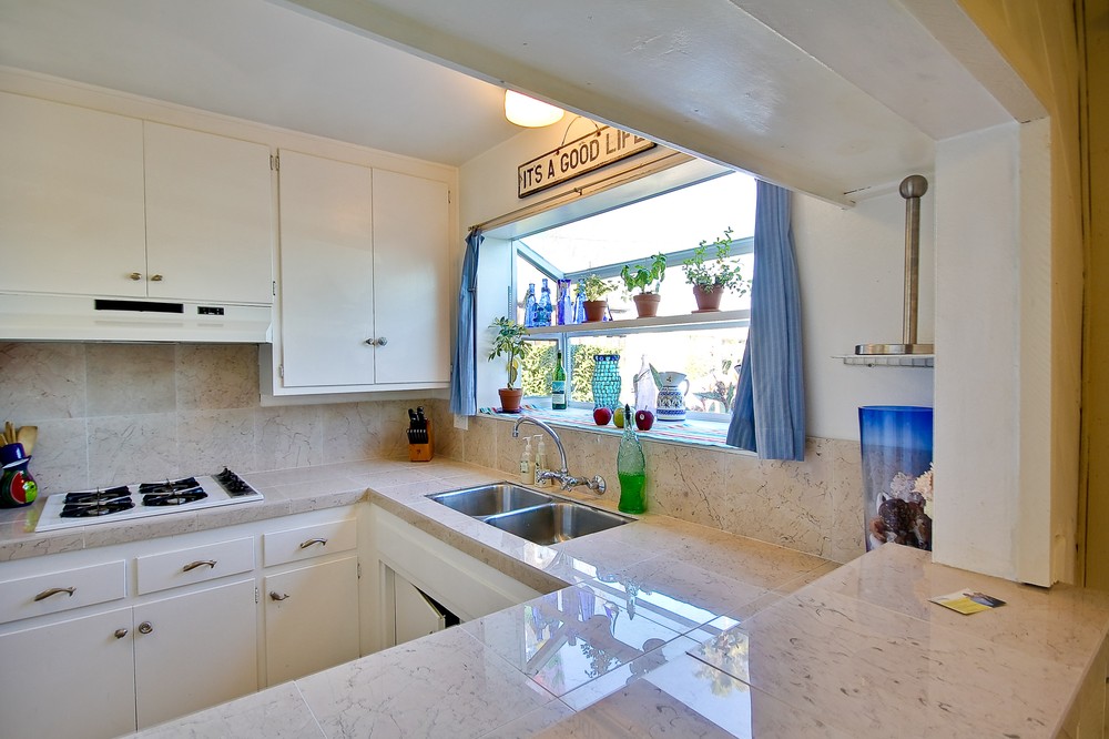 Virtual tour photo 7 of 21 for 3640 Mt. Blackburn Ave.
