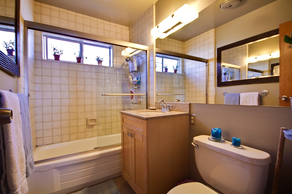 Virtual tour photo 12 of 21 for 3640 Mt. Blackburn Ave.