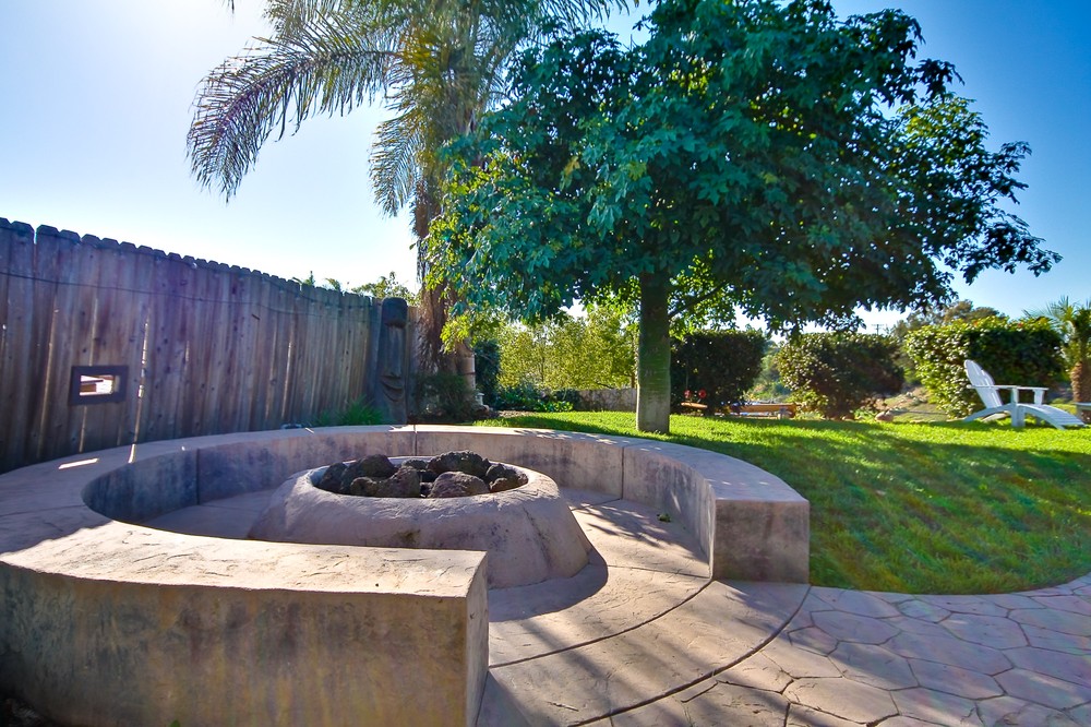 Virtual tour photo 17 of 21 for 3640 Mt. Blackburn Ave.
