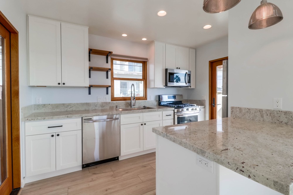 Virtual tour photo 17 of 37 for 3641 Moultrie Ave
