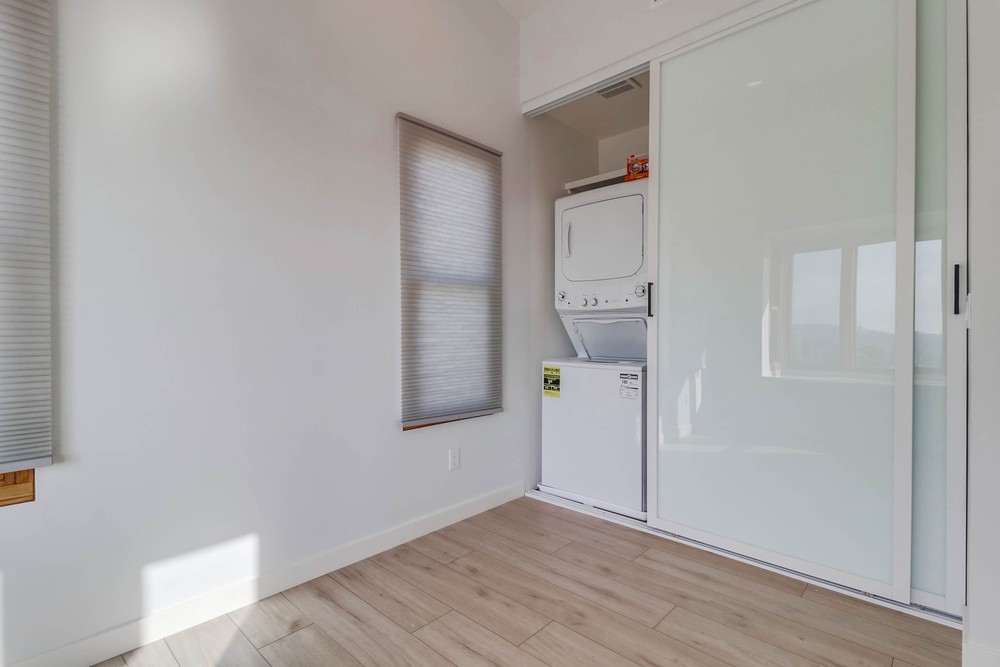 Virtual tour photo 24 of 37 for 3641 Moultrie Ave