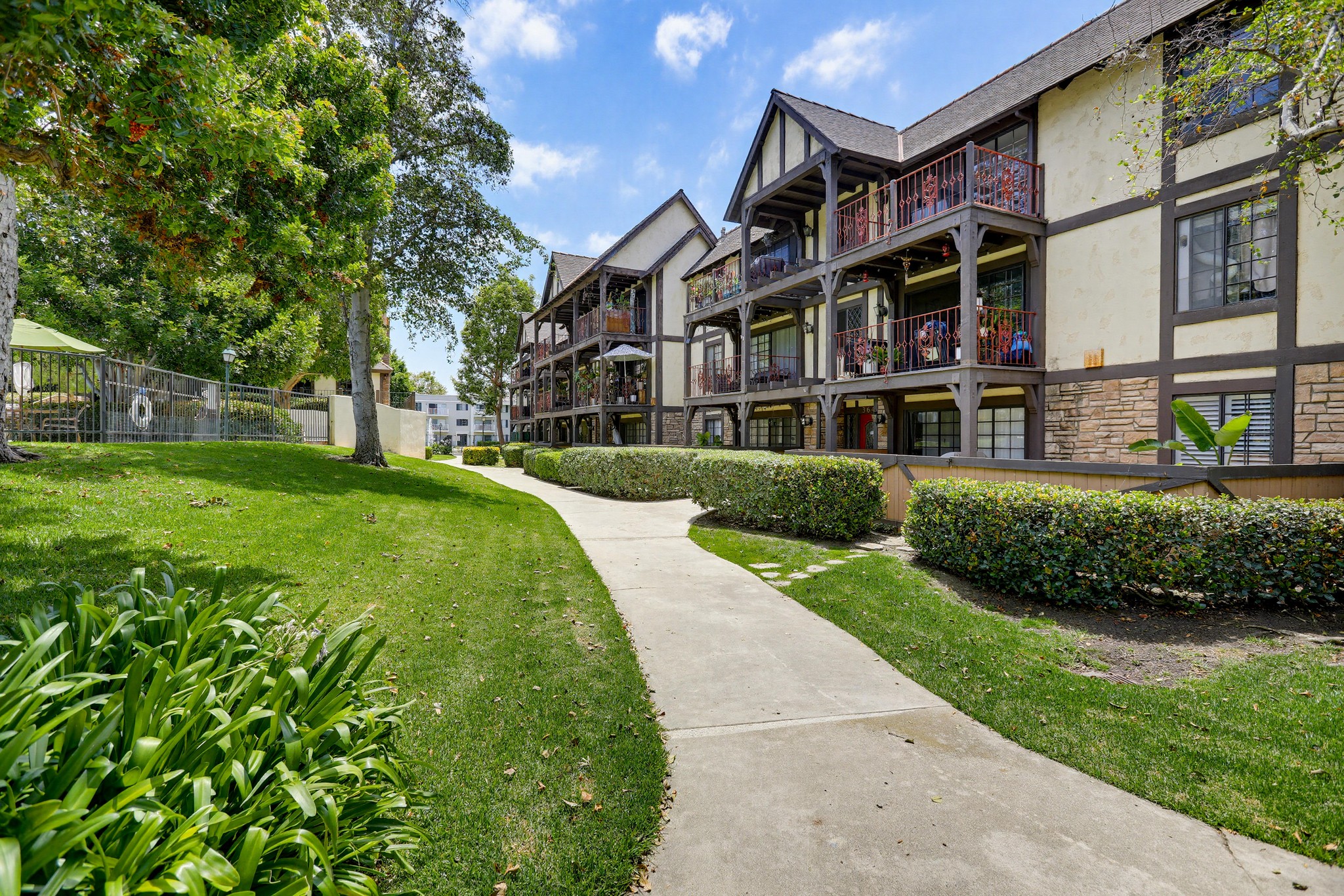Virtual tour photo 31 of 62 for 3643 S Bear St Unit G