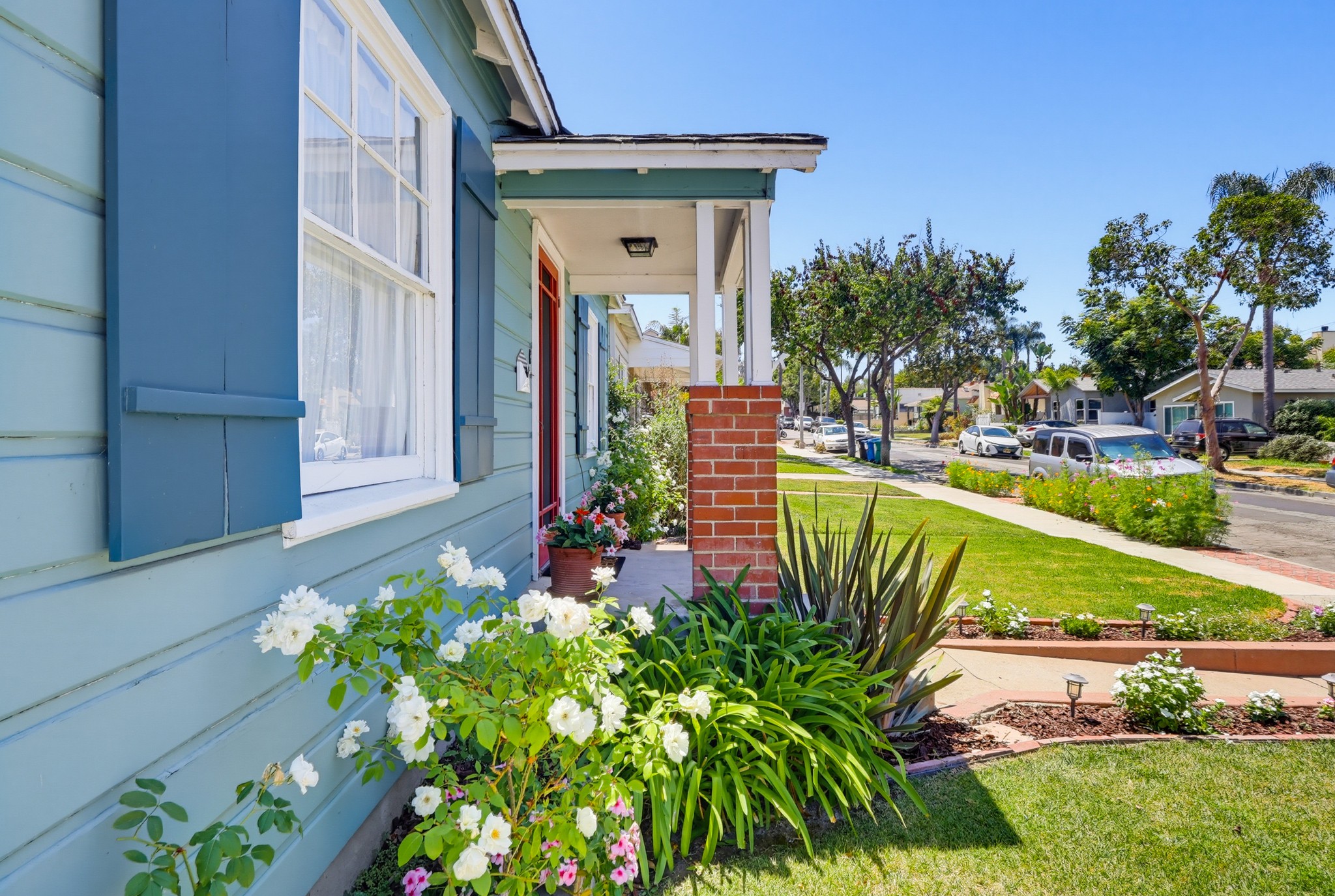 Virtual tour photo 7 of 66 for 3644 Roycroft Ave
