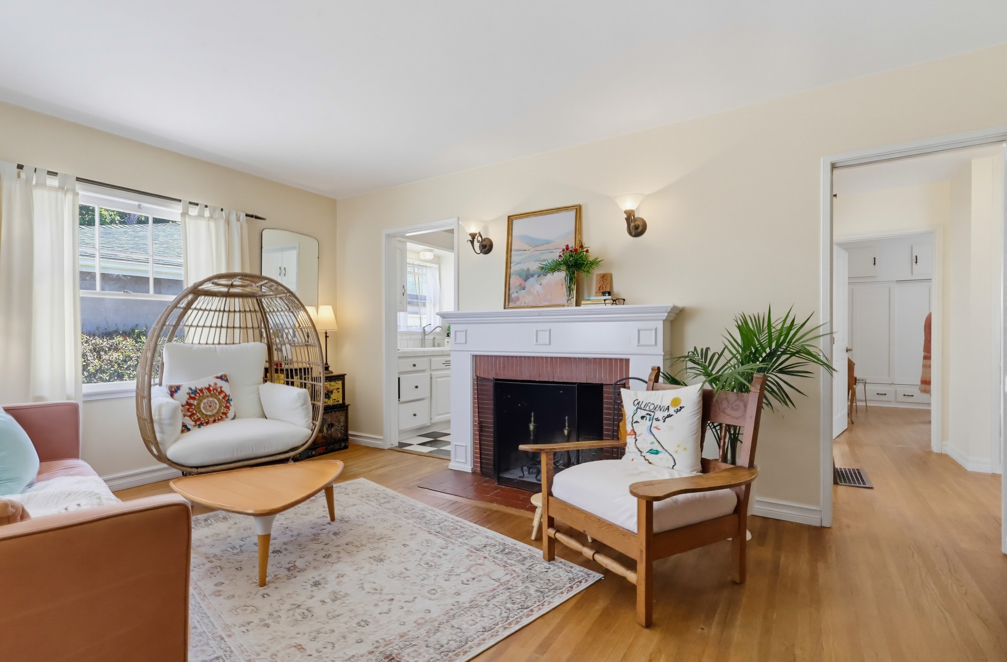 Virtual tour photo 11 of 66 for 3644 Roycroft Ave