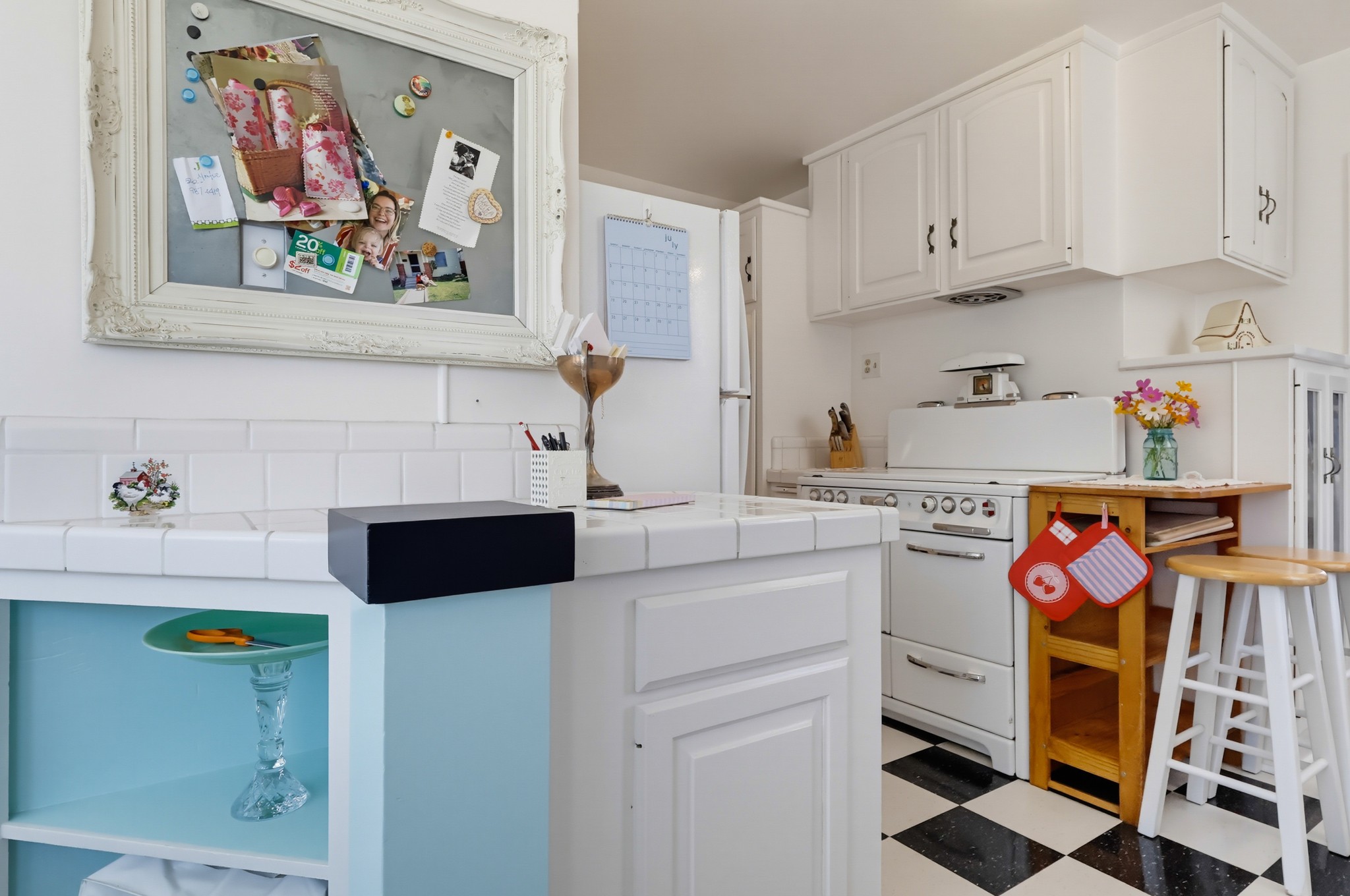 Virtual tour photo 18 of 66 for 3644 Roycroft Ave
