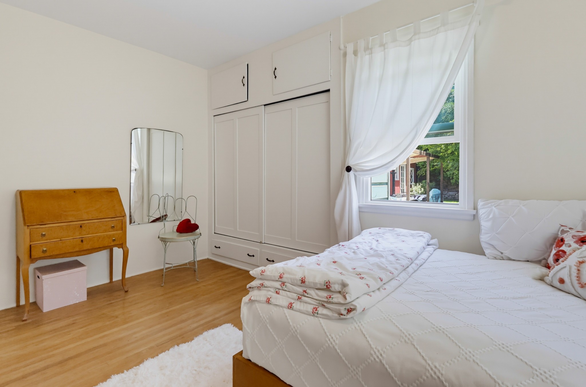 Virtual tour photo 38 of 66 for 3644 Roycroft Ave